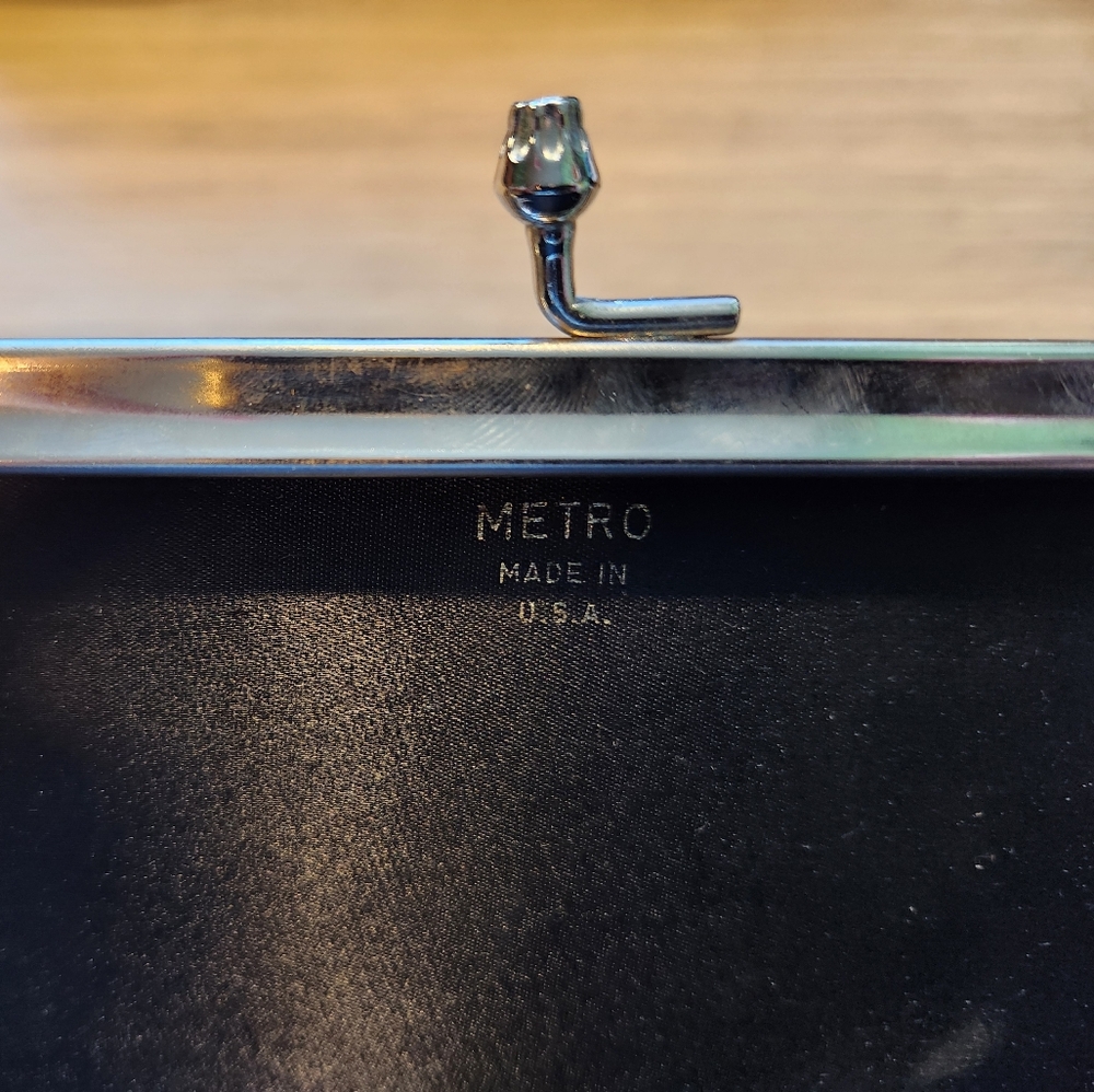 Vintage Metro Made In USA Elegant Black Clutch Bag - Picture 5 of 5